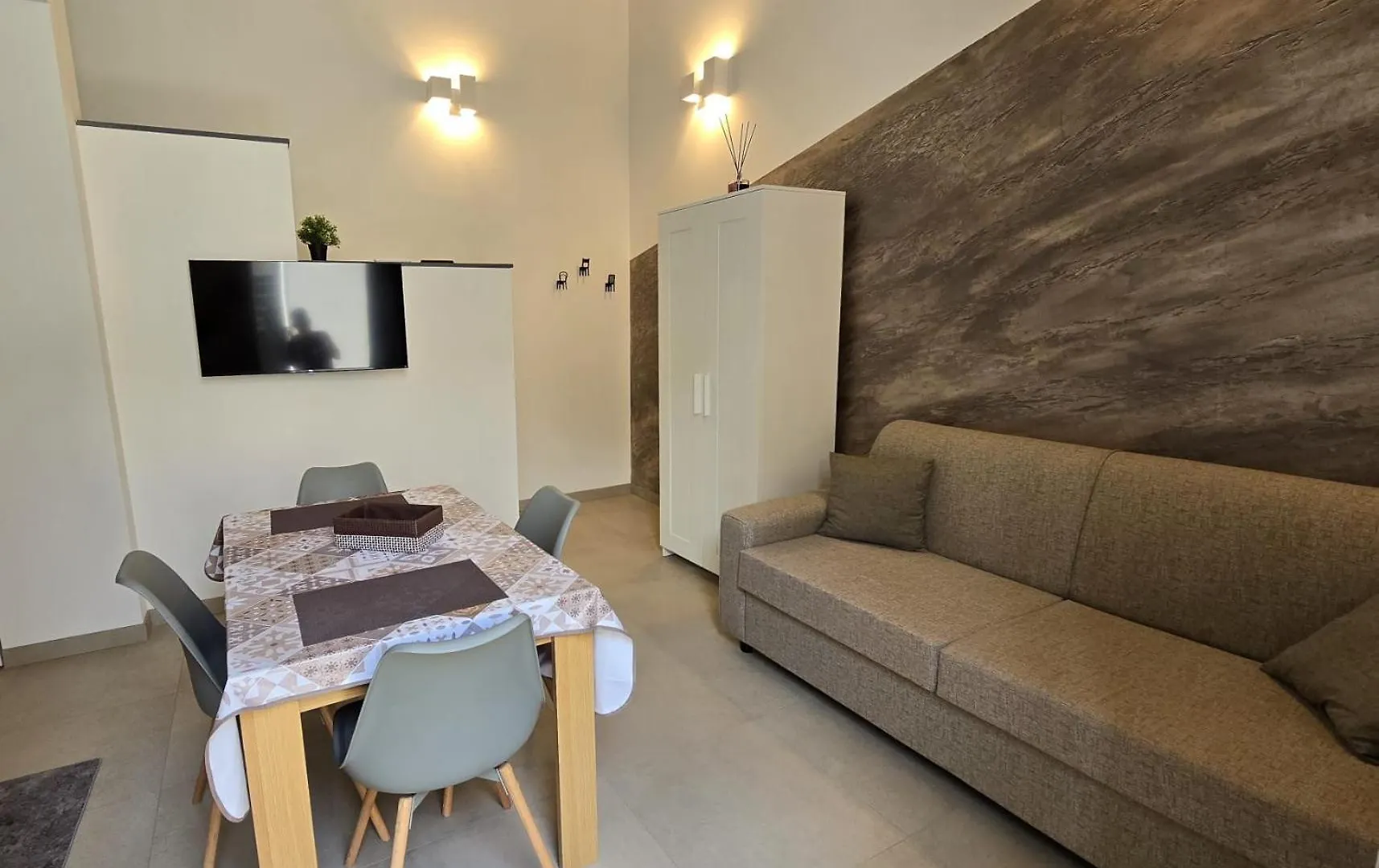 Fortino Living Summer CTA Apartment